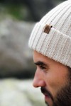 Czapka w prążek 100% wełny merino Ryś - jasny beżowy / Kopyto
