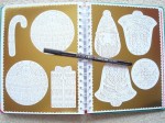 Press out + colour Christmas decorations / Wydawnictwo Nosy Crow