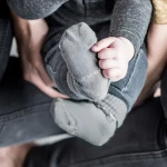 Skarpetki niemowlęce Stay-on-Socks, Pebble Grey / KipKep