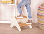Peek-a-Boost - drewniany podest, taboret z antypoślizgiem - wersja KREMOWA / B. Toys