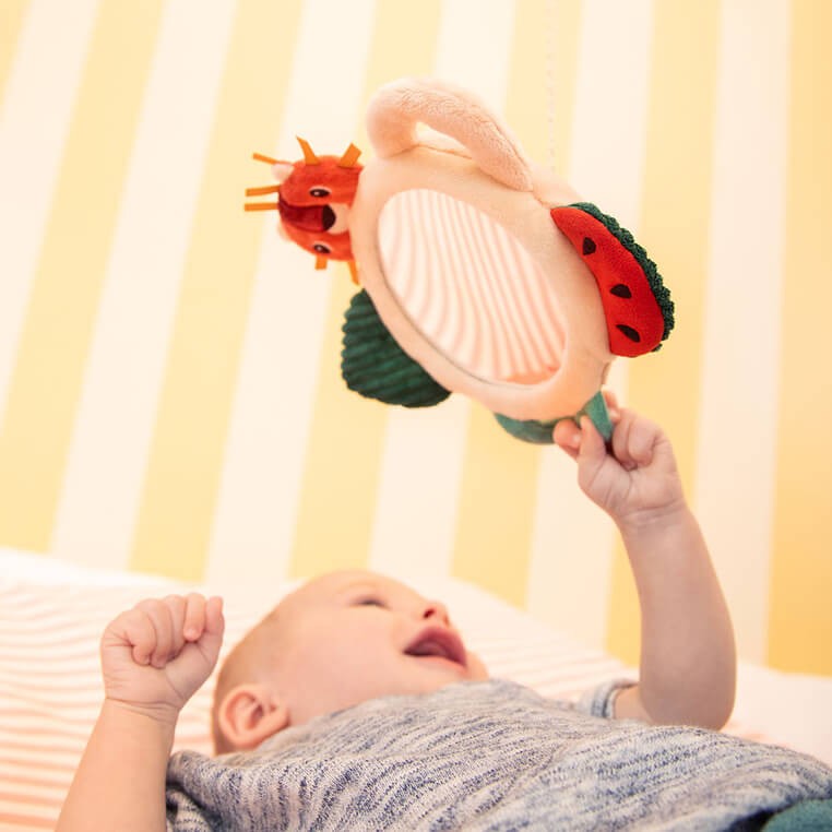 Aktywizujące wielofunkcyjne lusterko sensoryczne z uchwytami Lew Jack 3m+ / Lilliputiens