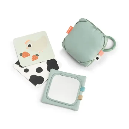 Zawieszka na karty kontrastowe Tiny Farm Green / Done by Deer