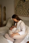 Poduszka ciążowa uniwersalna NEST - latte / Puuki