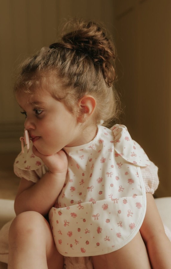 Śliniaczek - petit river rose / Elodie Details