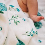 Otulacz, kocyk bambusowy BLUE FLOWERS / Layette