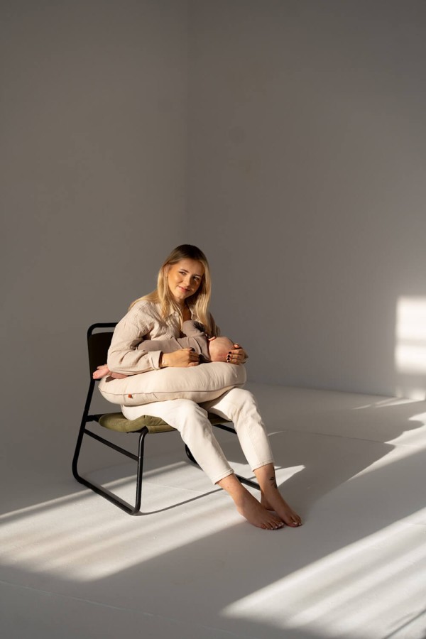 Poduszka do karmienia Bon Apetit - melanżowo szary / Amori Amori