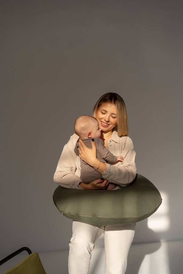 Poduszka do karmienia Bon Apetit - oliwkowy / Amori Amori