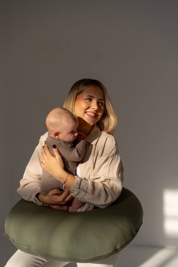 Poduszka do karmienia Bon Apetit - oliwkowy / Amori Amori