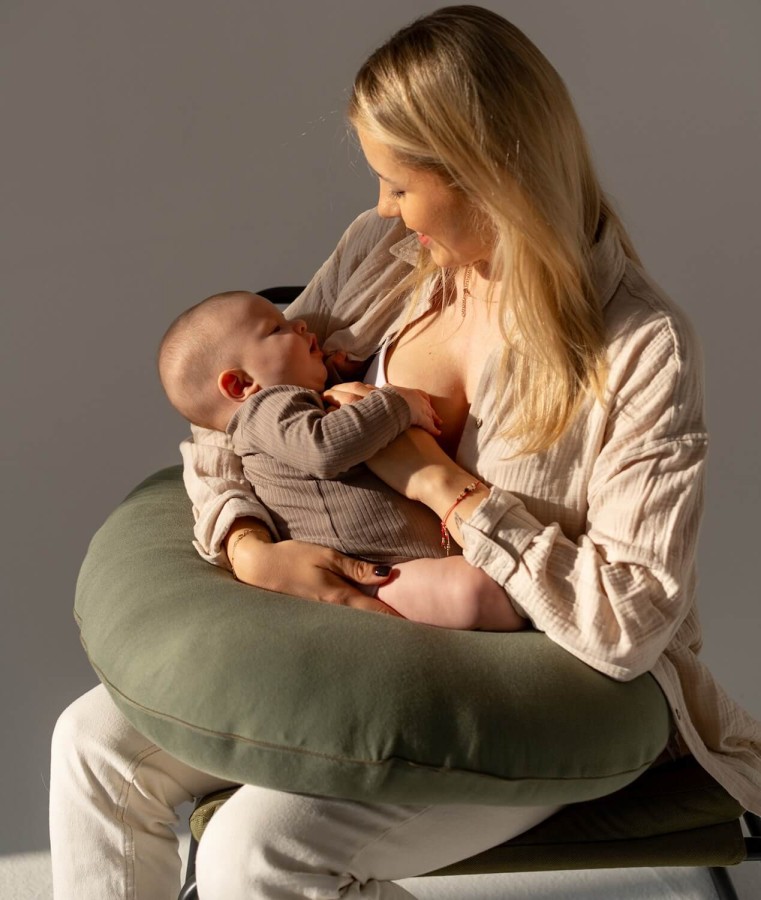 Poduszka do karmienia Bon Apetit - oliwkowy / Amori Amori