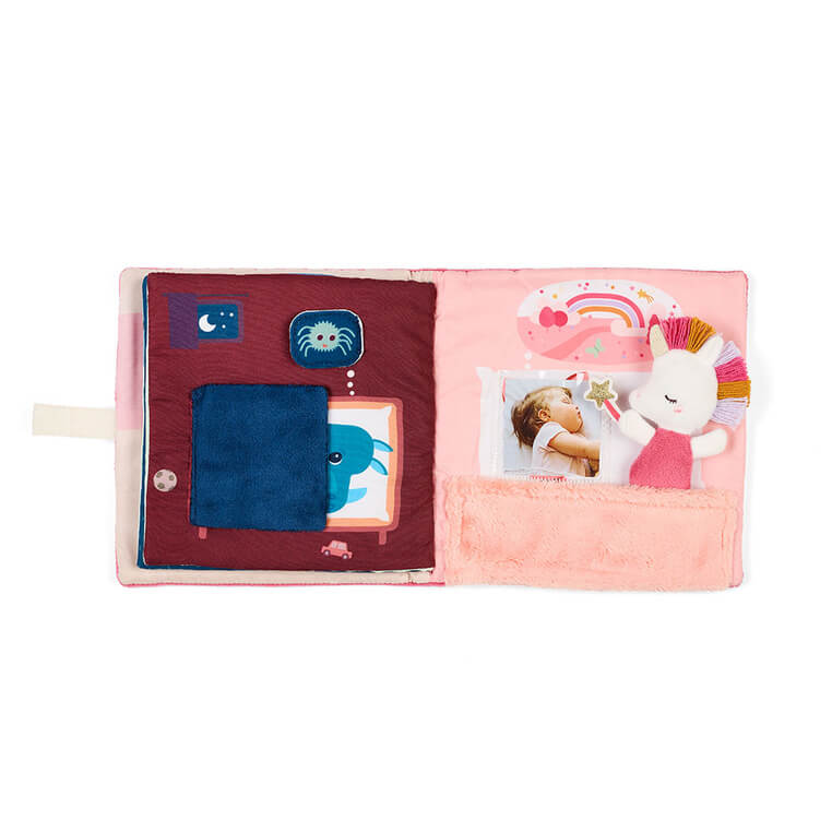 Książeczka aktywizująca z mini przytulanką Strażniczka snów Jednorożec Lena 18m+ / Lilliputiens