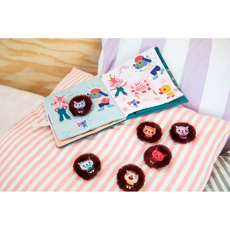 Książeczka aktywizująca z mini pacynkami Emocje Jeżyk Leon 18m+ / Lilliputiens