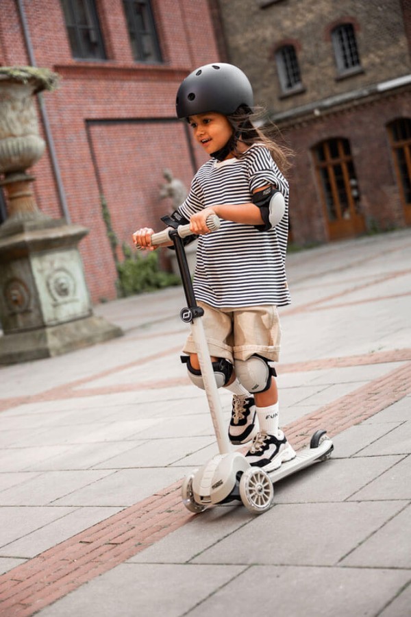 Highwaykick 3S Hulajnoga z systemem sterowania 2w1 i kółkami LED składana 3+ Ash / Scootandride