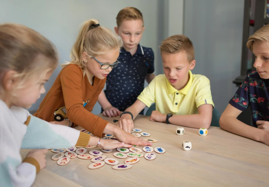 Drewniana gra edukacyjna Znajdź rybkę / BS Toys