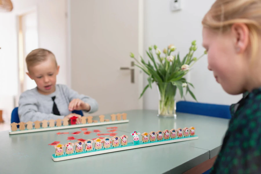 Gra logiczna Zgadnij Krówkę / BS Toys