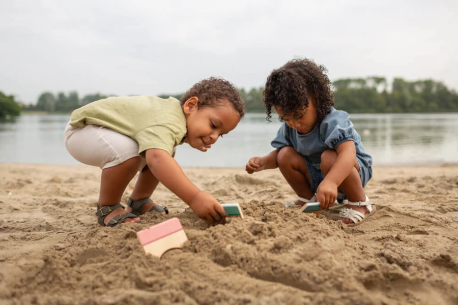 Zestaw kreatywny, drewniane narzędzia do tworzenia wzorów w piasku / BS Toys