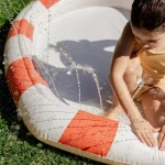 Mata zraszająca dla dzieci - Poppy the Peach / Sunny Life