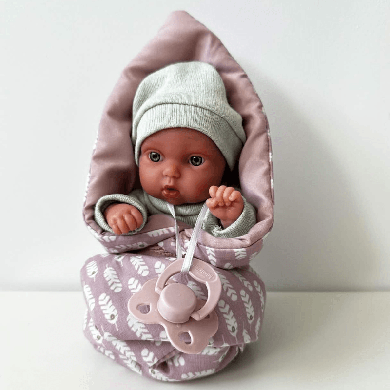 Mała laleczka w śpiworku Picolin 21 cm / Antonio Juan