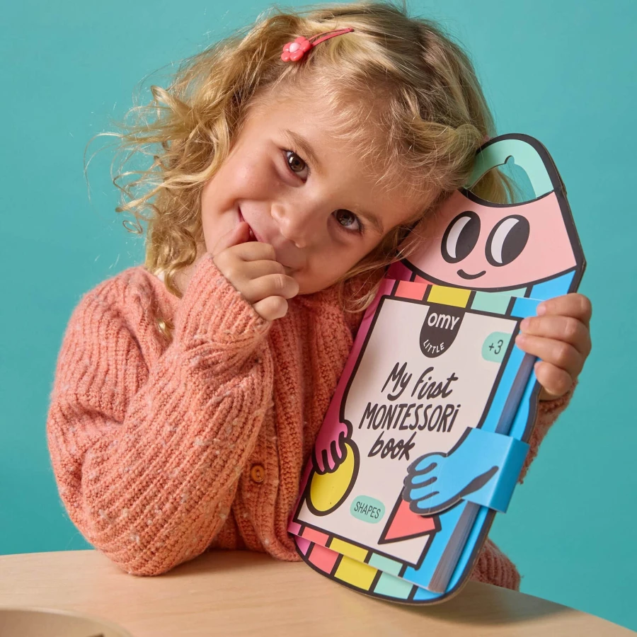 Książeczka Montessori z naklejkami FIGURY I KSZTAŁTY / OMY