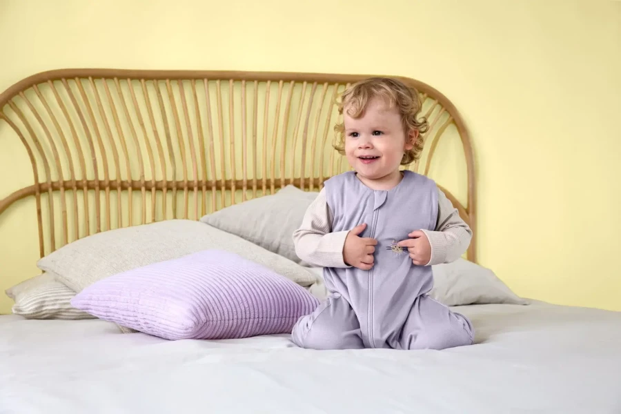 Śpiworek z nogawkami 0,5 TOG - Cat, Pastel lilac / Lassig