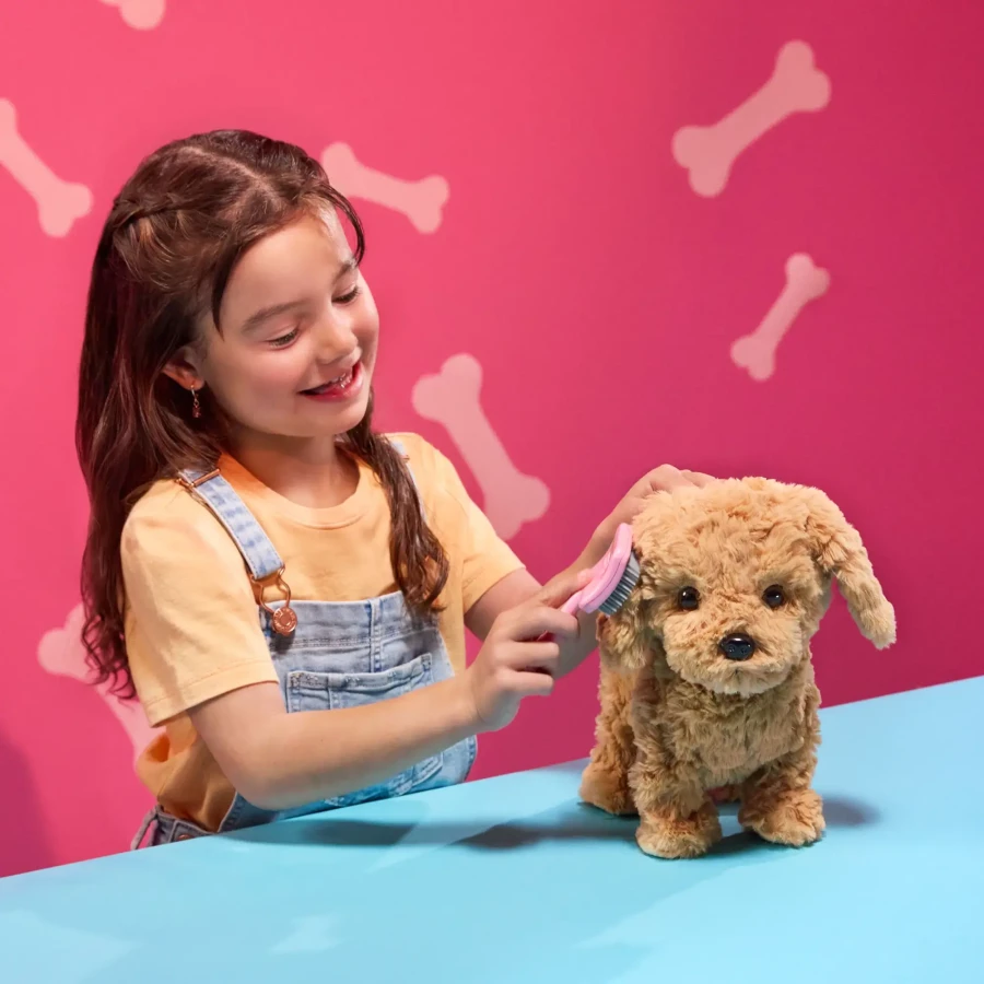 Interaktywny chodzący piesek z magnetyczną kostką i akcesoriami - Playful Paws Goldendoodle Pup / OurGeneration