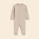 II GATUNEK: Rampers niemowlęcy z prążkowanej dzianiny z regulacją - Light Beige roz. 68 / Babysteps