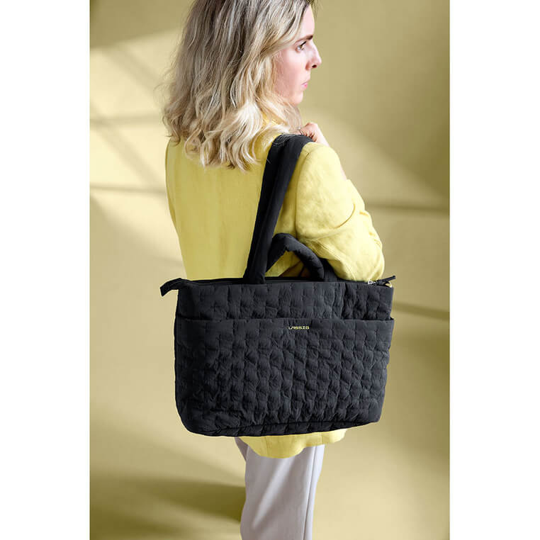 Torba dla mamy z akcesoriami Livia - black / Lassig