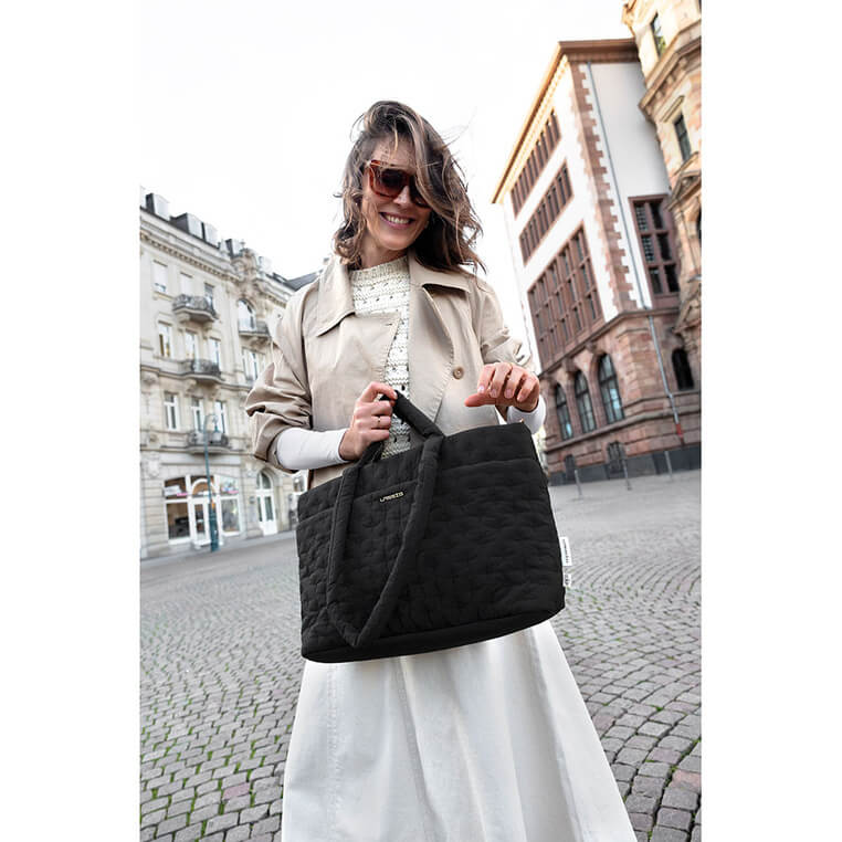 Torba dla mamy z akcesoriami Livia - black / Lassig