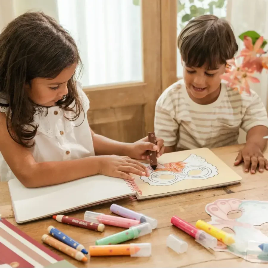 Kreatywny zeszyt z nożyczkami Rosa & Friends / Little Dutch