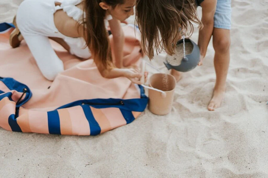 Worek na Zabawki i Mata do Zabawy NOOMAD Outdoor 2w1 - Mokka Strip / Play&Go