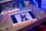 Tablica podświetlana do rysowania dla dzieci LED z 6 żelowymi flamastrami 6+ / Crayola