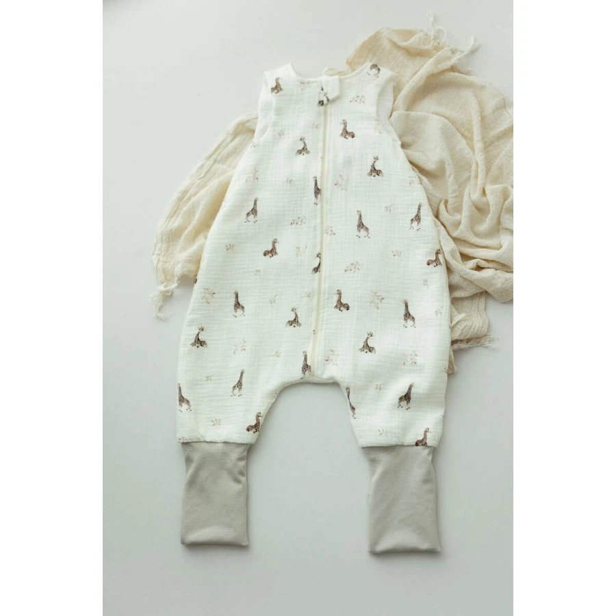 Śpiworek z organicznego muślinu z nogawkami 1-3 lata, 1.0 TOG - giraffes / My Memi