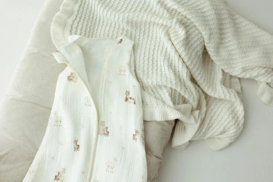 Śpiworek z organicznego muślinu z nogawkami 1-3 lata, 2,5 TOG - alpacas / My Memi