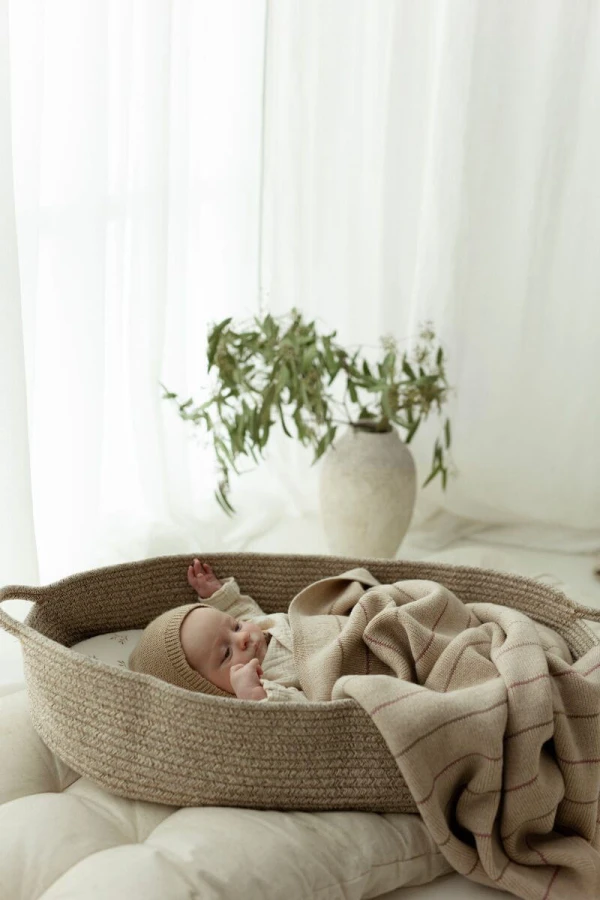 Kocyk ze 100% wełny merino warm beige Lines - premium collection / My Memi