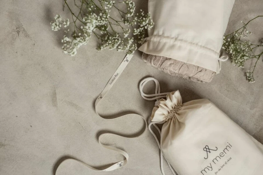 Kocyk ze 100% wełny merino warm beige Lines - premium collection / My Memi