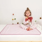 Wodoodporny podkład na łóżko dziecięce Blush / Moon Bloom 