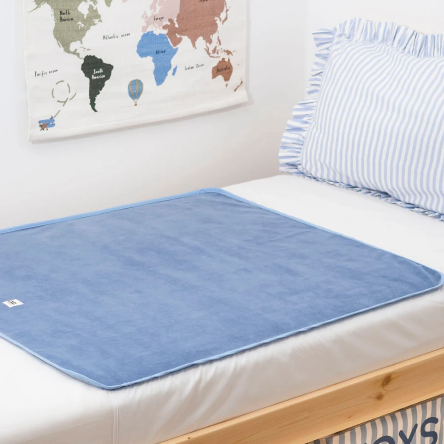 Wodoodporny podkład na łóżko dziecięce Royal / Moon Bloom 