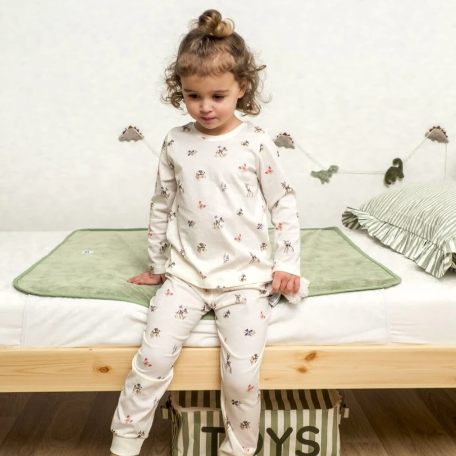 Wodoodporny podkład na łóżko dziecięce Sage / Moon Bloom 