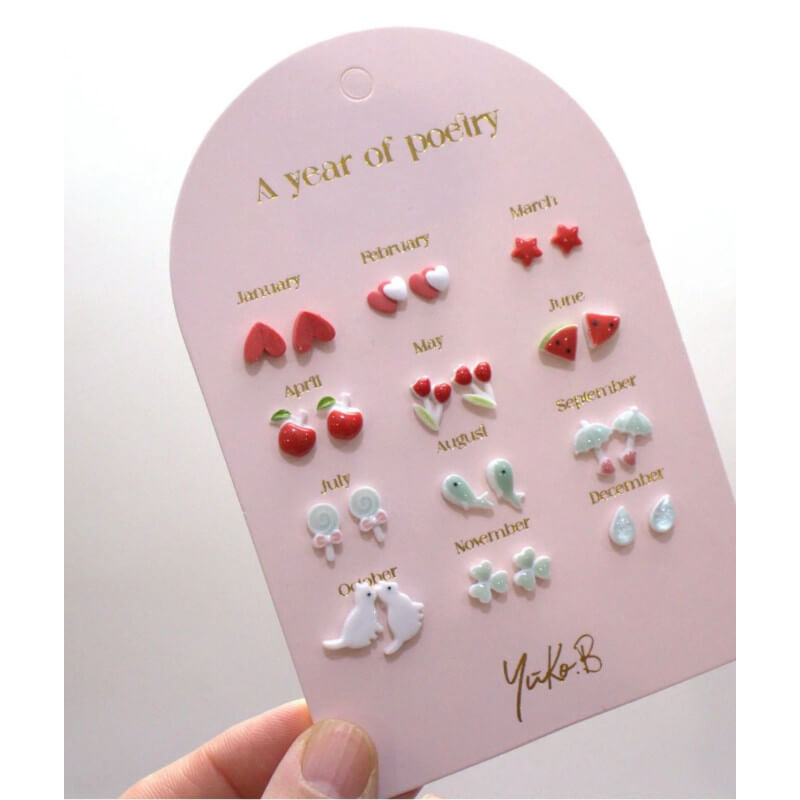 Kolczyki „ROK POEZJI” - Czerwone, 12 par / Yuko B.