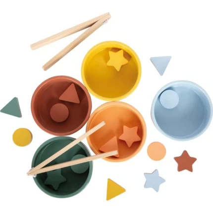 Drewniana gra do sortowania i liczenia Montessori ze szczypcami / Small Foot