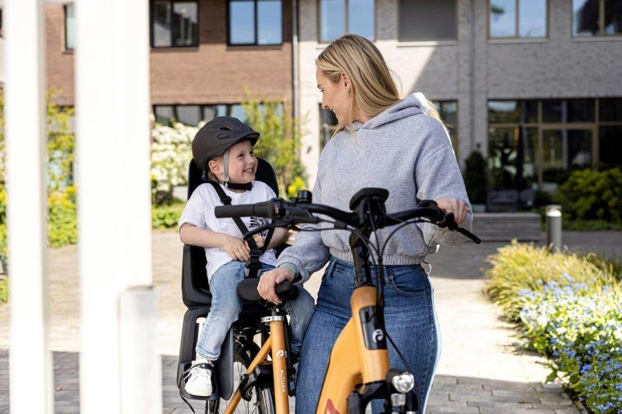Kask dla dzieci Urban Black / Bobike