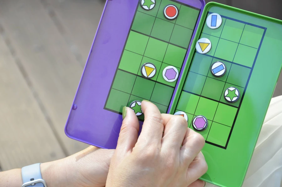 Podróżna gra magnetyczna - Sudoku Kształty / The Purple Cow