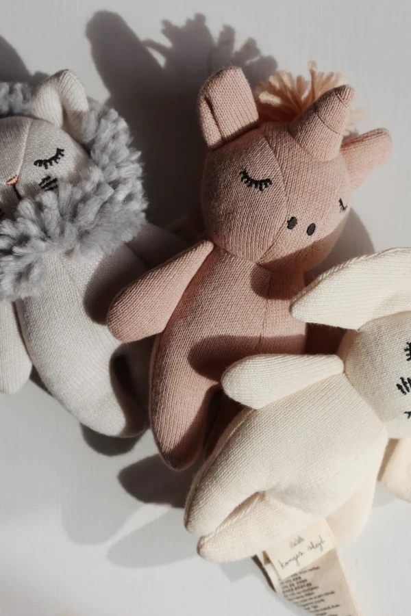 Przytulanka sensoryczna Mini Jednorożec - rose swan / Konges Slojd