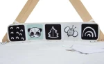 USZKODZONE OPAKOWANIE: Gimnastyka, mata edukacyjna z drewnianym stojakiem Decor Luxe - czarno-biała / Tiny Love
