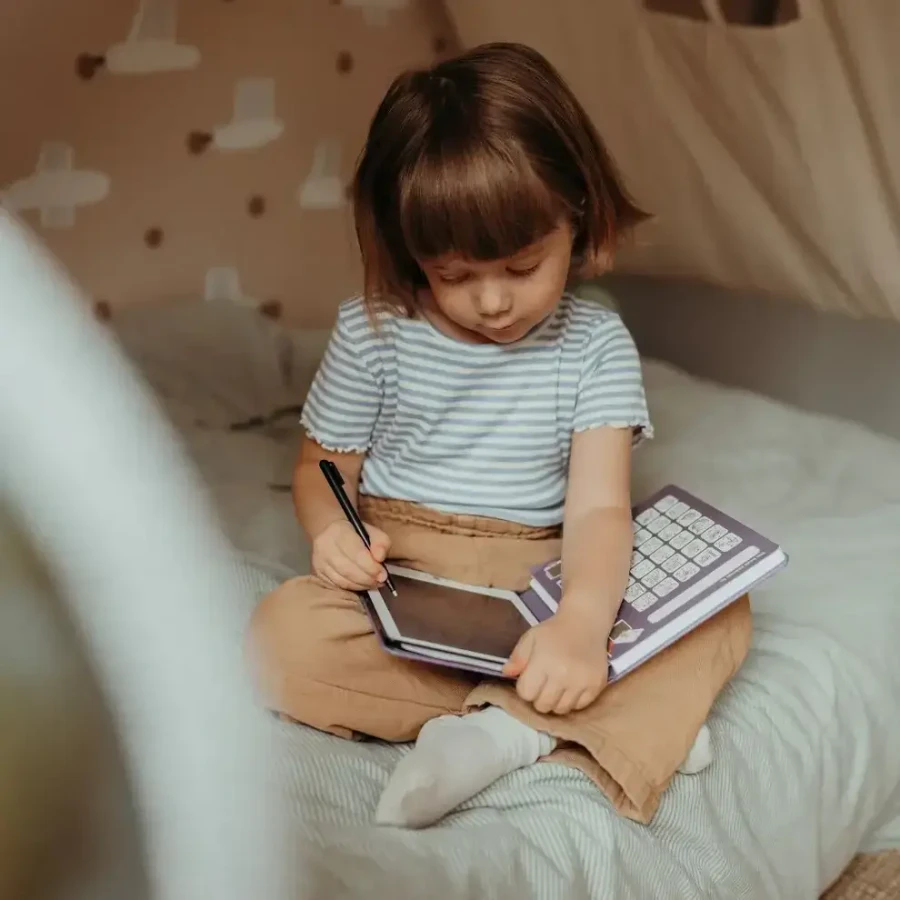 II GATUNEK: Tablet graficzny z szablonami do rysowania KIDYDRAW-MINI - dawno dawno temu / Kidywolf