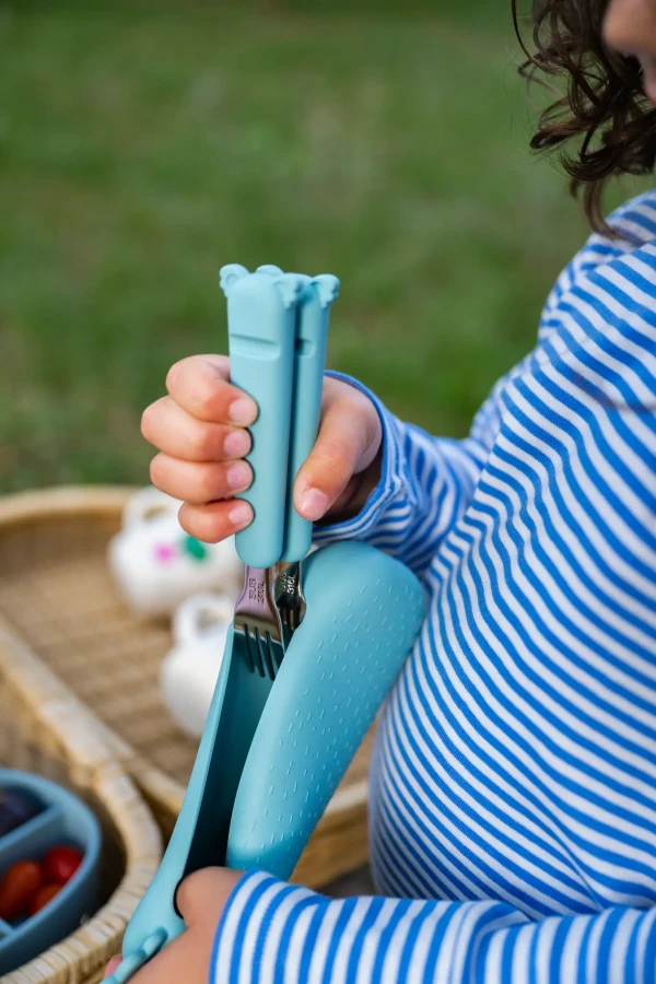 Zestaw sztućców Koala Zoe z silikonowym etui - Sea Green / the cotton cloud
