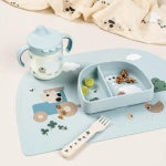Kubek niekapek z uchwytami Tiny Farm Blue, 260ml / Done by Deer