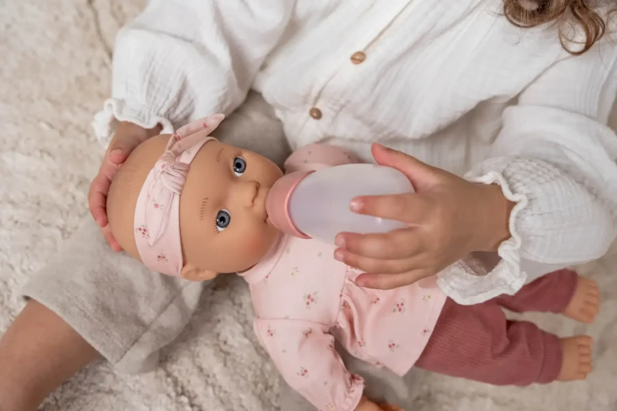 USZKODZONE OPAKOWANIE: Lalka Lily / Little Dutch