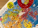 USZKODZONE OPAKOWANIE: DETECTIVE PUZZLE - puzzle, gra detektywistyczna - MAPA EUROPY / Ludattica