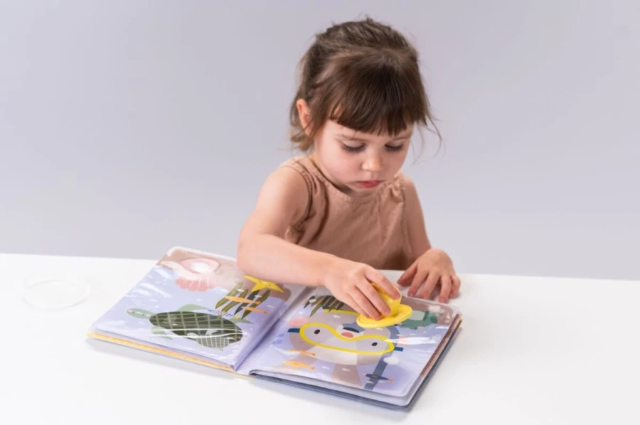 Magiczna książeczka wodna A KUKU z pieczątką / Taf Toys