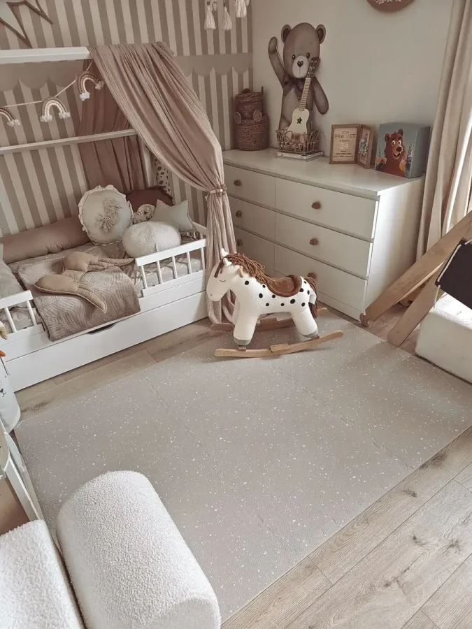 Piankowa mata podłogowa SPOTS CAPPUCCINO / Olya Kids